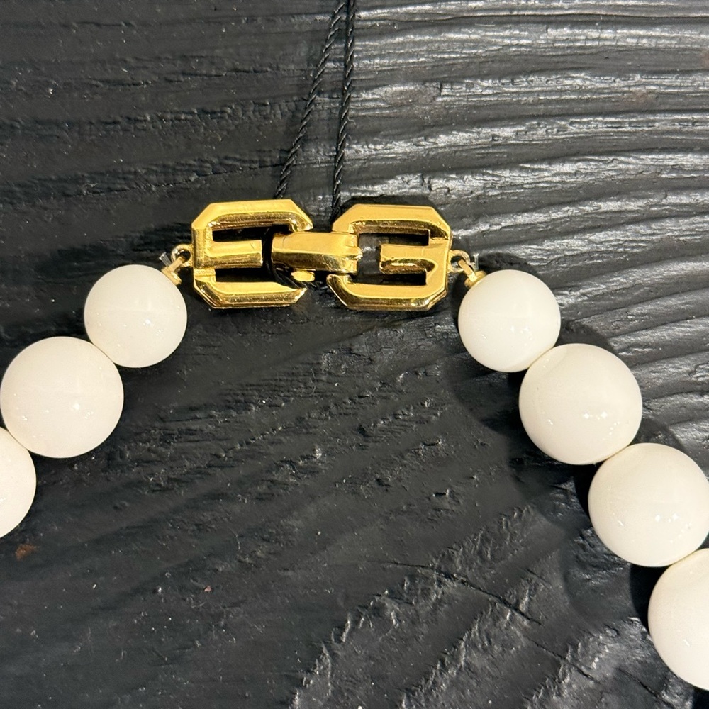 SOLD Authentic Vintage 70’s Givenchy Beaded Necklace - Picture 3 of 4